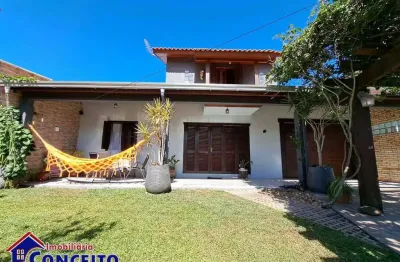 C264 - belíssimo imóvel a 50 metros do mar em ótima localização