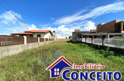 T225 - ótimo terreno medindo 282m² a 50 metros do mar