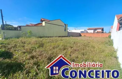 T1038 - ótimo terreno localizado em região tranquila no centro de imbé