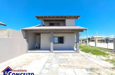 C608 - Belíssima residência com 03 dormitórios a apenas 20 m do mar