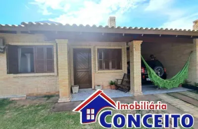 C72 - linda residência com piscina localizada em região de moradores