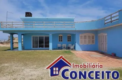 C224 - excelente residência na praia beira mar de mariluz