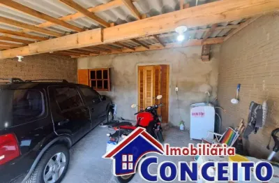 C583 - residência de madeira em ótima região no balneário nordeste