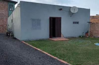 C529 - imóvel com 02 casas em localização de moradores
