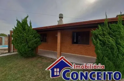 C168 - excelente residência a 200 metros do mar no balneário presidente