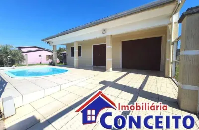 C45 - linda residência com piscina em ótima localização