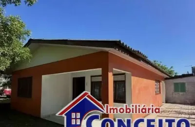 C15 - residência composta de 03 dormitórios em ótima localização em mariluz