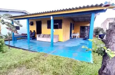 C326 - ótima residência localizada em região de moradores em mariluz