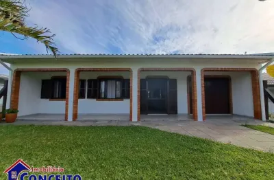 C143 - excelente residência localizada a apenas 300 metros do mar