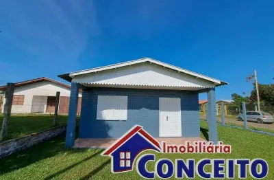 C100 - residência com 3 dormitórios localizada no balneário mariluz