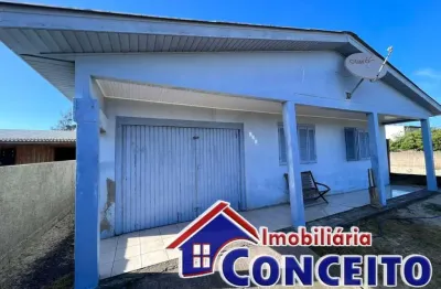 C179 - residência localizada próxima ao mar no balneário imara