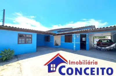 C275 - ótima residência com piscina localizada em região de moradores