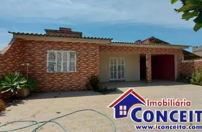 C267 - excelente residência a 50 metros do mar localizada em mariluz