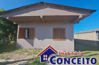 C127 - residência composta de 03 dormitórios em ótima localização