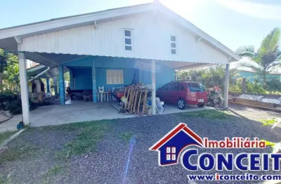 C495 - excelente residência de esquina com 04 apartamentos em albatroz