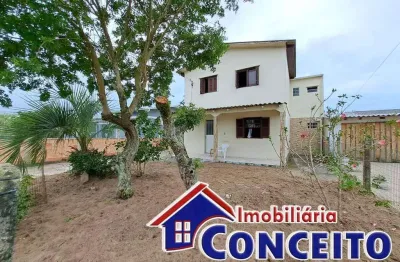 C461 - ótima residência em excelente localização no balneário nordeste