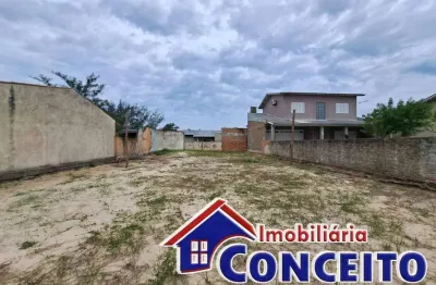 T252 - excelente terreno em ótima localização a 100 metros do mar