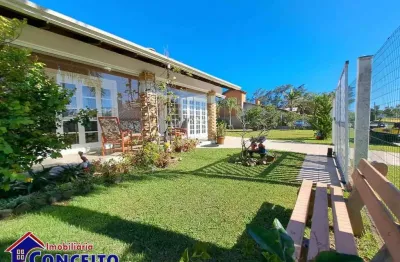 C1008 - Belíssima residência com 750 m² de área no Centro de Imbé