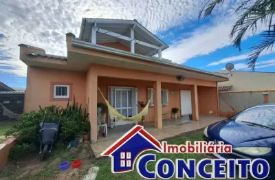 C627 - sobrado com 4 dormitórios em ótima localização no balneário mariluz