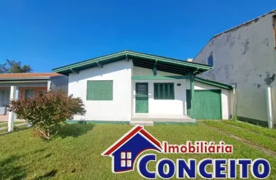 C636 - residência localizada a poucos metros do mar no balneário ipiranga