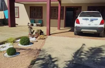 C1019 - linda residência com piscina localizada no centro de imbé