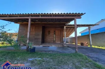 C666 - residência com 02 dormitórios a apenas 270 metros do mar