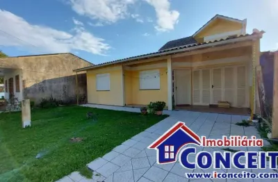 C674 - linda residência com 3 dormitórios no balneário ipiranga