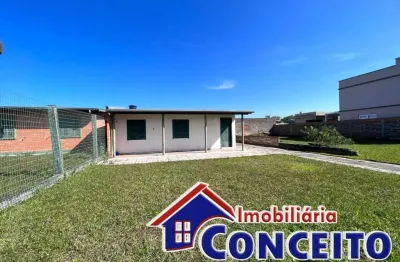 C703 - residência em ótima localização no balneário mariluz