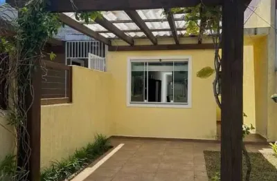 G1000 - lindo geminado em excelente localização no centro de imbé