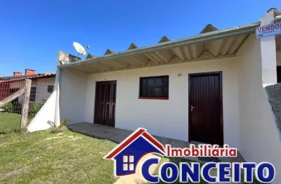 G1001 - lindos geminados em ótima localização no centro de imbé/rs