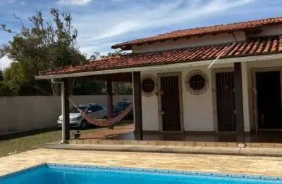 Ótima casa à venda na praia de itaúna - saquarema/rj!