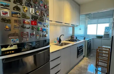 Lindo apartamento de 2 dormitórios no centro de criciúma/sc