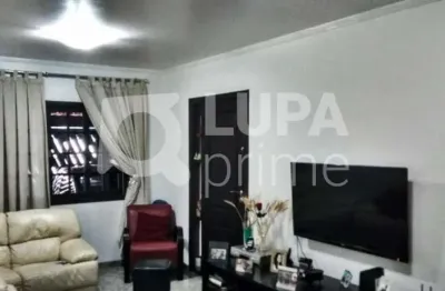 Sobrado com 3 quartos (suítes) área gourmet, 2 vagas. casa verde,