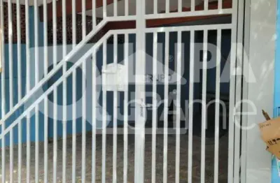 Casa térrea com 3 dormitórios à venda na vila nivi!