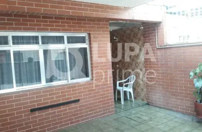 Sobrado com 2 dormitórios á venda na vila medeiros!