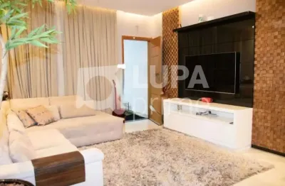 Casa com 3 quartos à venda na Rua Cruz de Malta, 562, Parada Inglesa, São Paulo