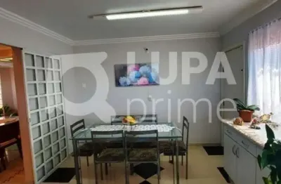 Sobrado - palmas do tremembé - 377 metros quadrados - 3 suítes - 5 vagas.