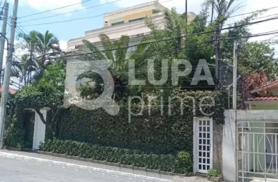 Casa com 4 dormitórios sendo 2 suítes à venda em santana!