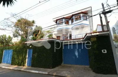 Sobrado com 3 dormitórios sendo suítes à venda no tremembé