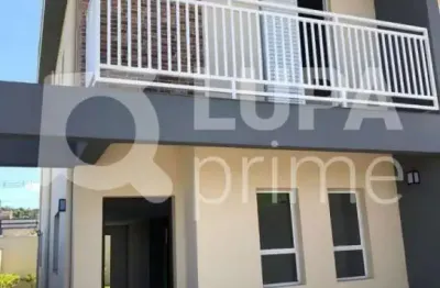 Sobrado com 3 dormitórios sendo 3 suítes á venda em santana de parnaíba