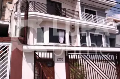 Sobrado com 3 dormitórios sendo 1 suíte á venda na vila nova mazzei