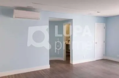 Apartamento com 3 dormitórios sendo 1 suíte á venda na consolação!