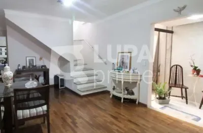 Sobrado com 2 quartos, suite e 1 vaga de garagem a venda na vila gustavo