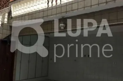 Sobrado com 3 dormitórios sendo 1 suíte á venda no tatuapé