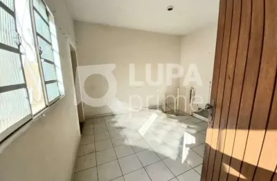 Sobrado com 3 dormitórios sendo 1 suíte á venda na parada inglesa