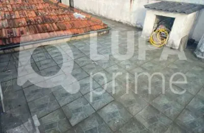Casa térrea com 2 dormitórios sendo 1 suíte à venda na vila penteado!