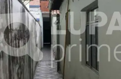 Casa térrea com 300m² de área construída à venda no jardim brasil