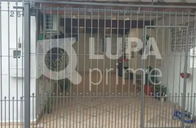 Casa com 2 quartos à venda na Rua Valdemar Adelino da Silva, 253, Moinho Velho, São Paulo