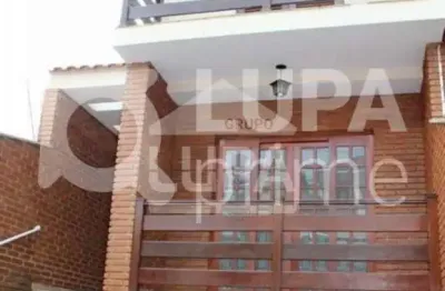 Sobrado com 3 dormitórios sendo 3 suítes á venda na vila irmãos arnoni