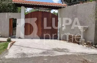 Chácara com 6 dormitórios sendo 2 suítes á venda em piracaia